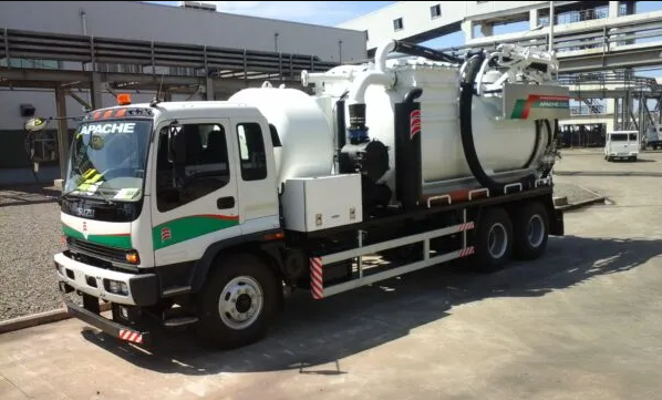 Industrial Wet and Dry Suction Vacuum Truck Guzzler Truck Vacuum Excavator